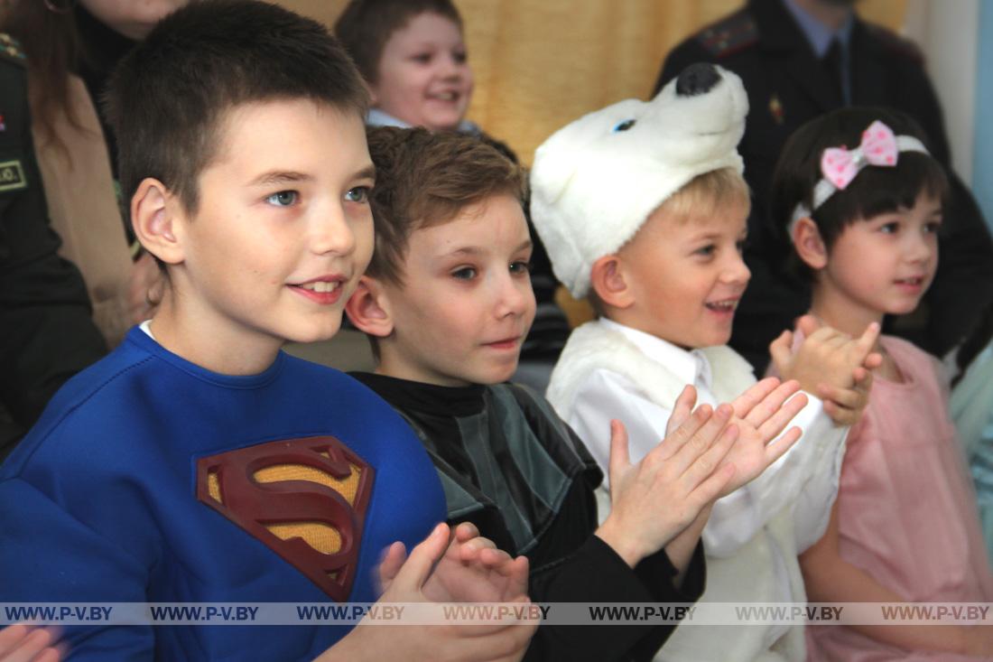 В социально-педагогическом центре г. Пинска новогодние праздники всегда встречают с особой надеждой