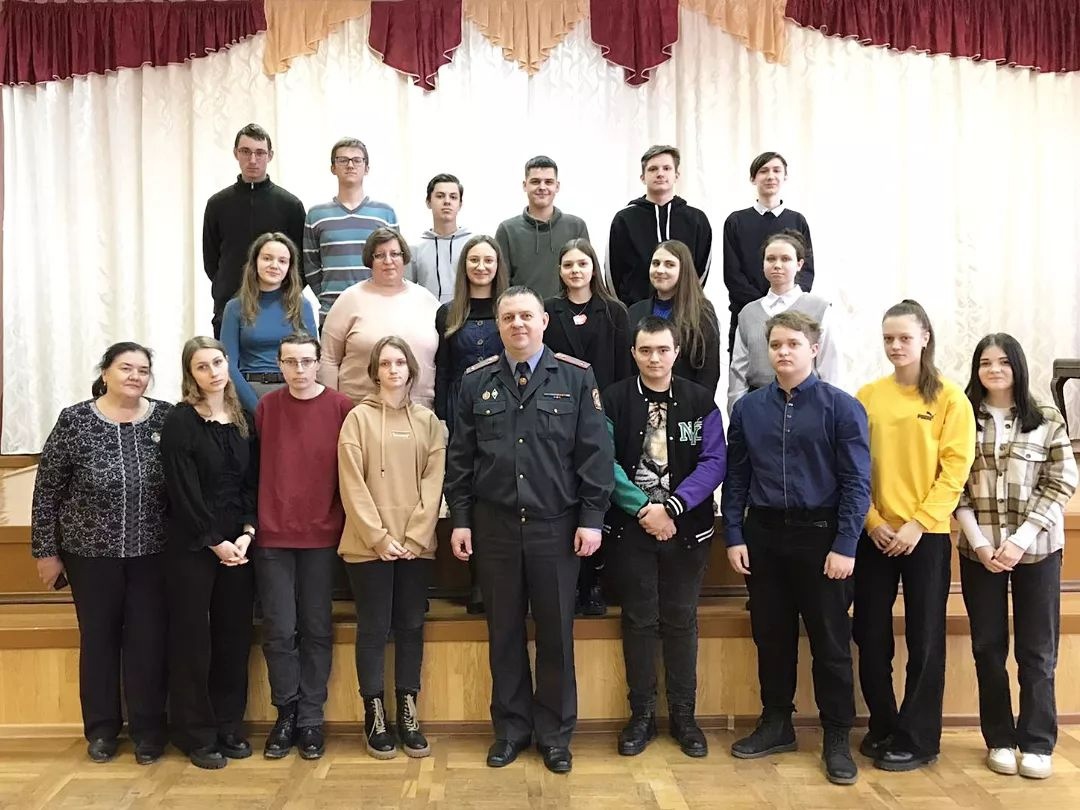 В школах района с участием сотрудников Пинского РОВД прошли профориентационные мероприятия