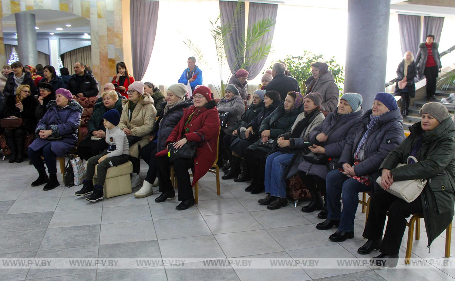 У гарадскім Доме культуры адбыўся святочны канцэрт "Як на Шчодрую куццю"
