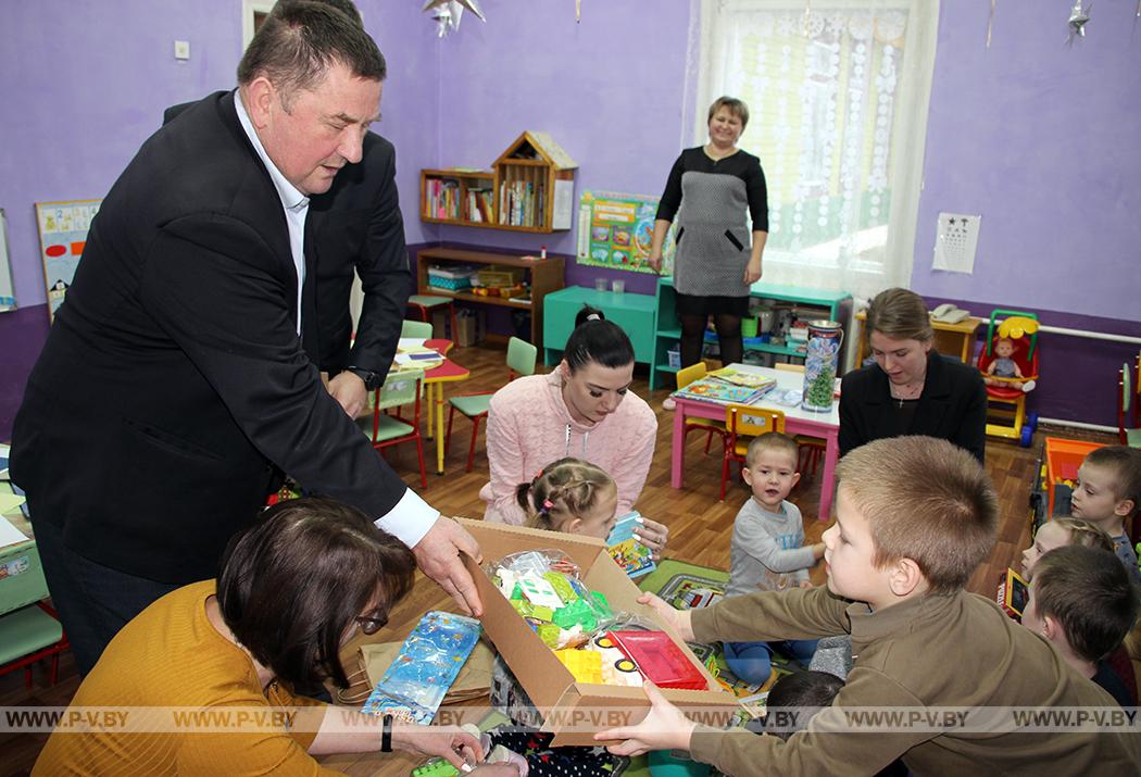 Акция «Профсоюзы – детям» состоялась в Ласицком детском саду