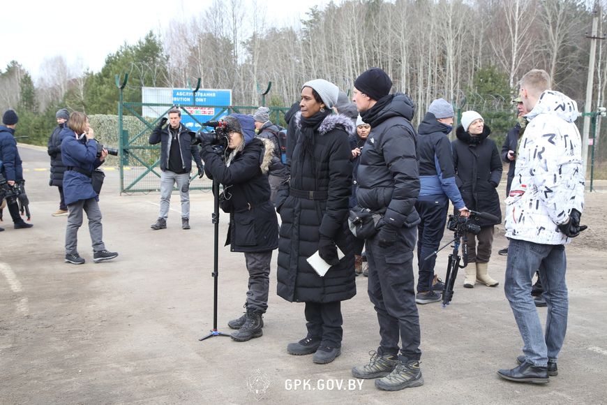 Журналисты иностранных СМИ побывали на границе с Украиной на участке Пинского погранотряда