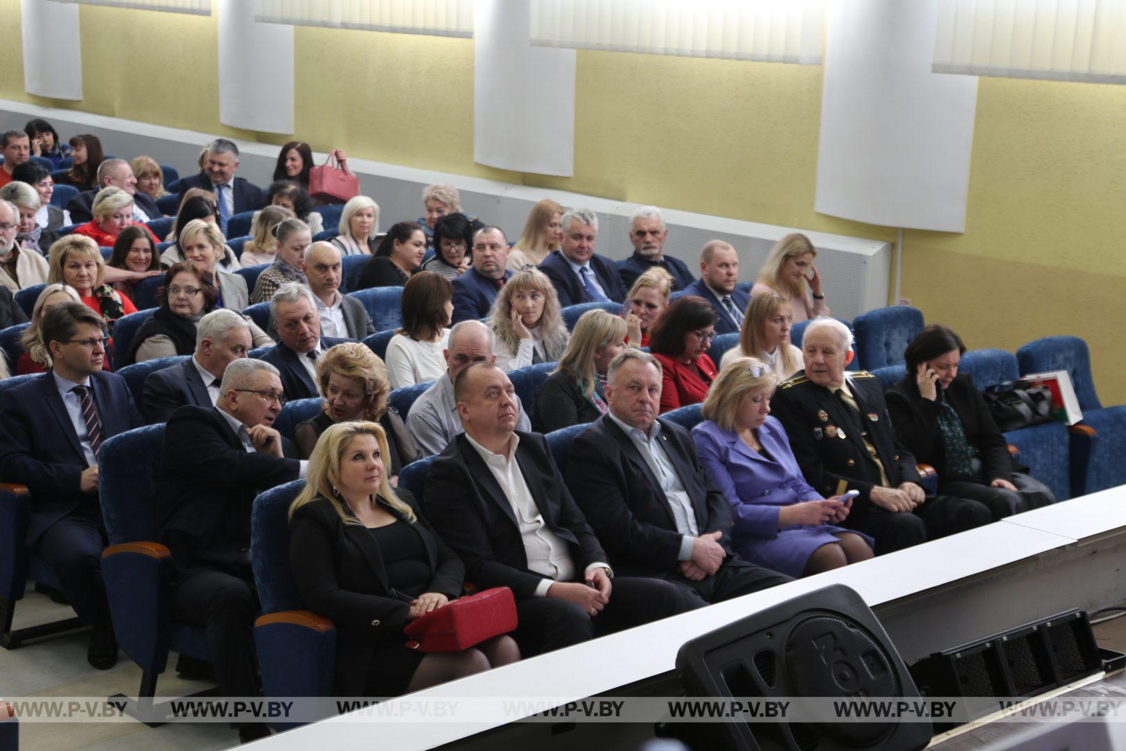 В Пинске состоялось учредительное собрание по созданию партии с рабочим названием «Белорусская политическая партия «Белая Русь»