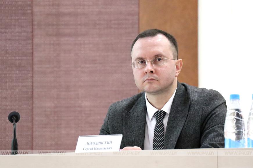 Дисциплина, закрепление кадров, шанс для мелиораторов. На чём ещё заострил внимание хозактива Пинщины Сергей Лободинский Дисциплина, закрепление кадров, шанс для мелиораторов. На чём ещё заострил внимание хозактива Пинщины Сергей Лободинский