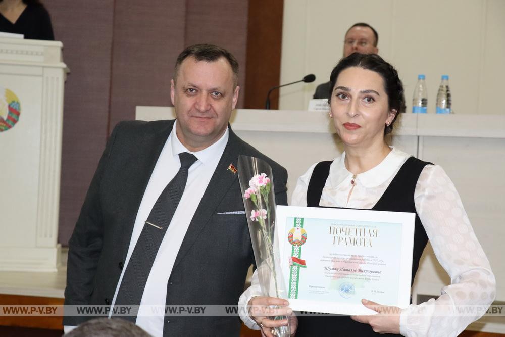 Фоторепортаж: в Пинском районе наградили передовиков по итогам 2022 года