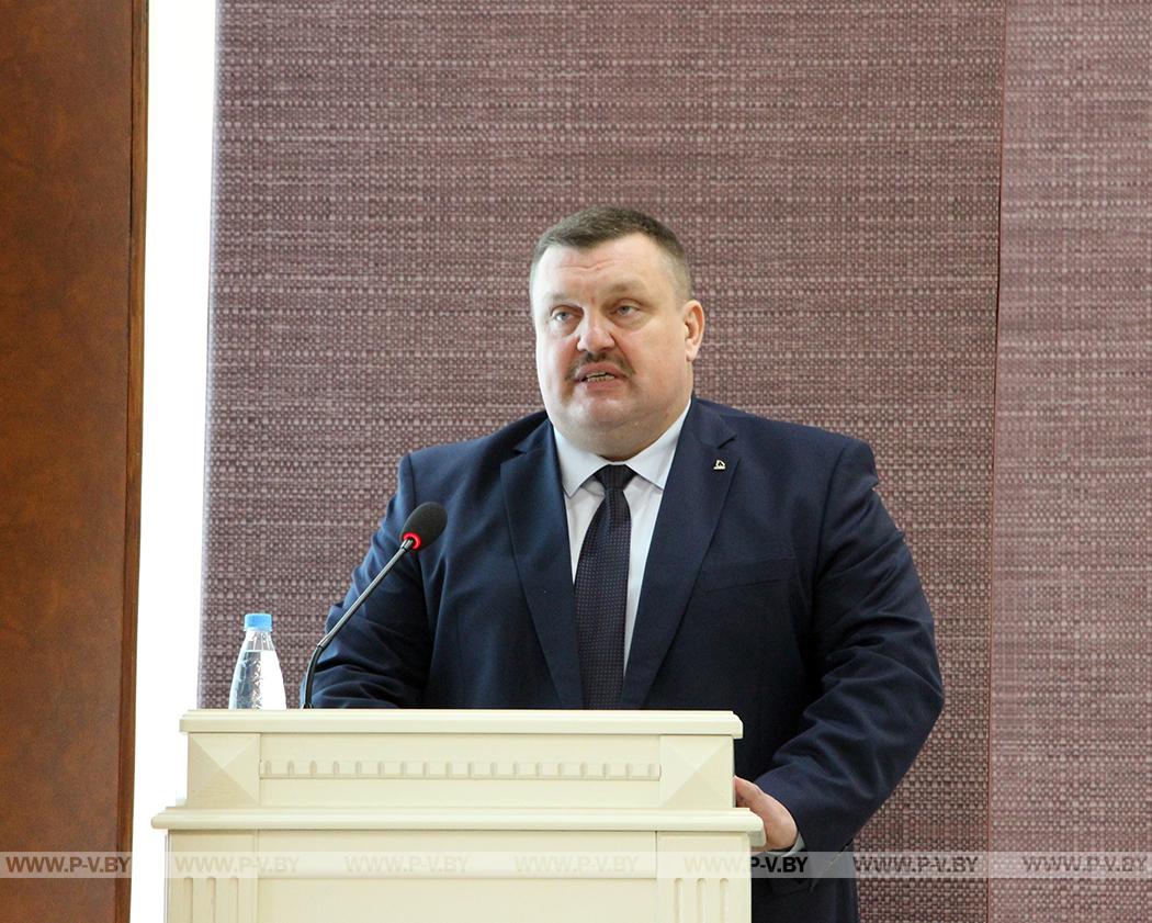 Игорь СЕРЕДИЧ: «Партия - это сила, которая позволит белорусскому обществу быть неуязвимым» Игорь СЕРЕДИЧ: «Партия - это сила, которая позволит белорусскому обществу быть неуязвимым»