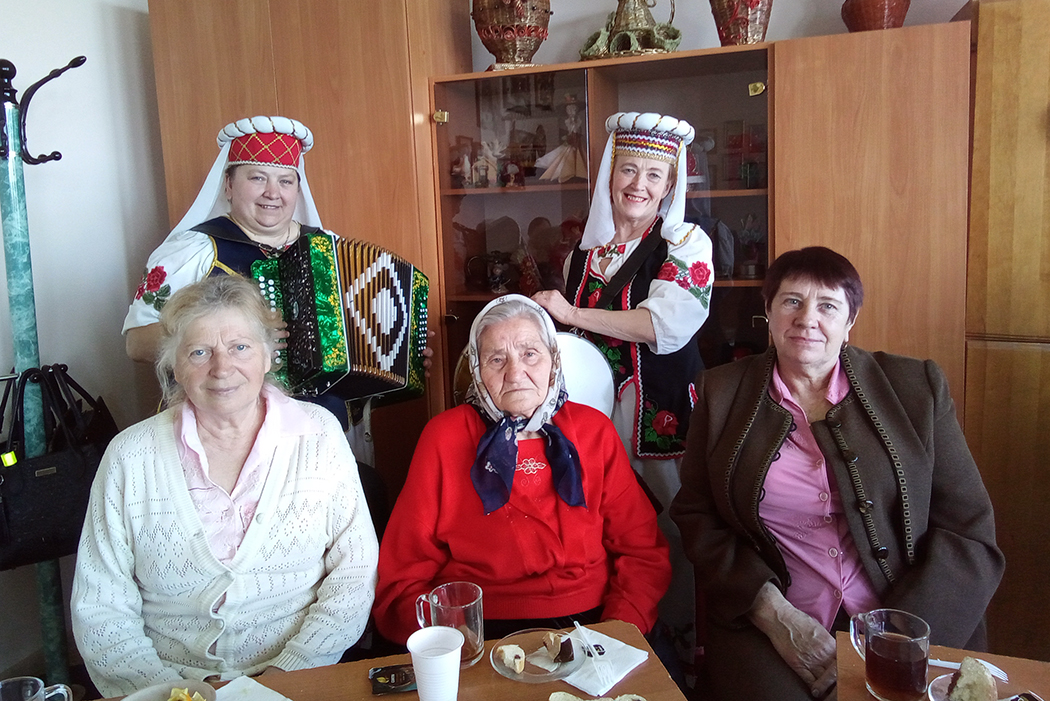 Пасхальные посиделки с клубом «Красота и здоровье» и «Доброславскими зажигалочками»