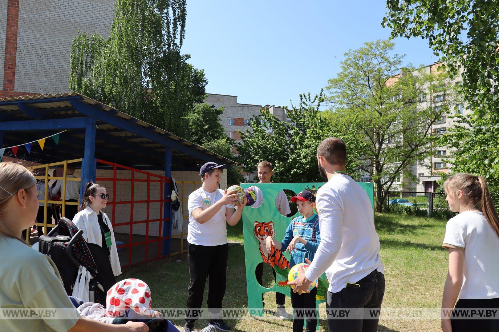 В Пинске прошёл городской инклюзивный спортивный фестиваль «Стартуют все!»