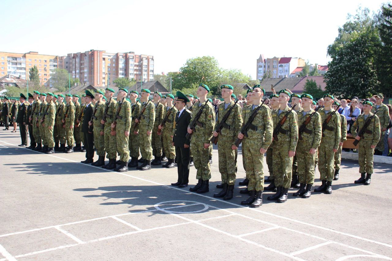 В Пинском погранотряде новобранцы приняли присягу