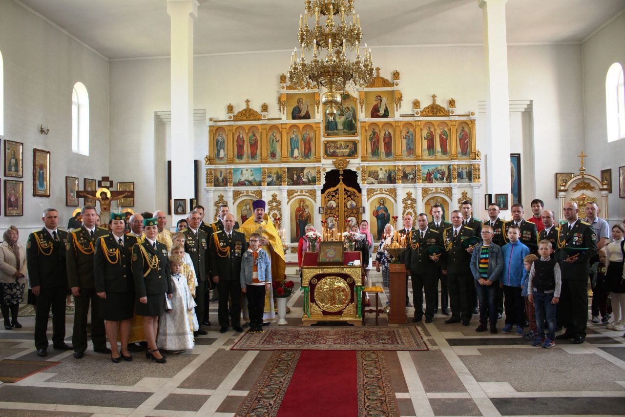 Пинские пограничники отметили профессиональный праздник