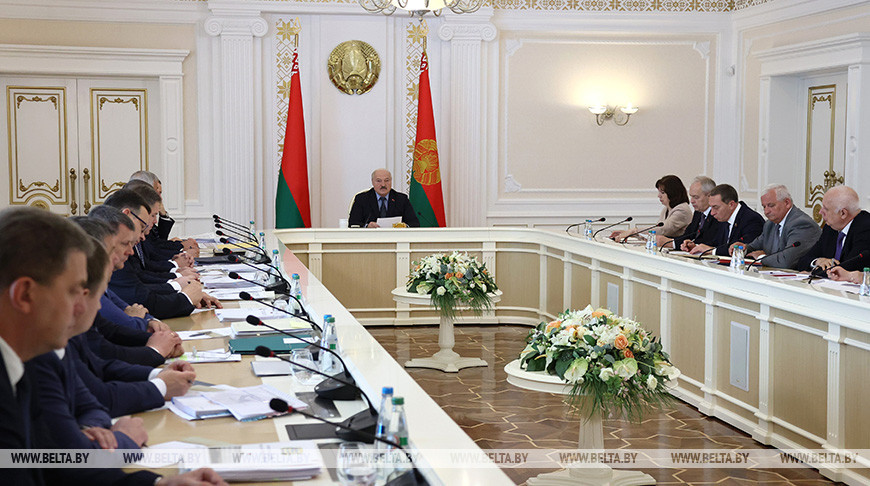 Лукашенко: вопросы социального блока последние недели занимали верхние строчки в новостях