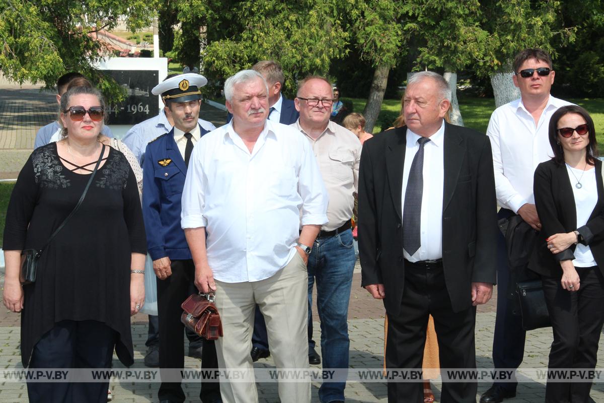 Побывали на церемонии гашения государственных знаков почтовой оплаты, посвященных водному транспорту, в Пинске