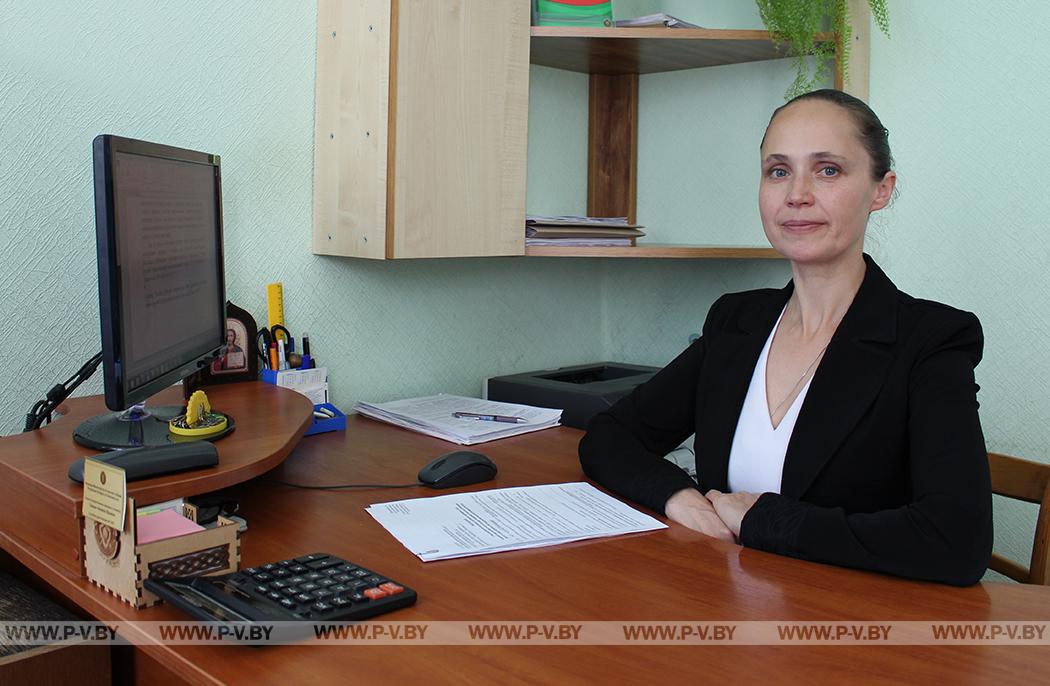 Наталья ГАЛКИНА: «Моя работа мне очень нравится. Особенно когда люди говорят спасибо за то, что вовремя обнаружила у них ошибки, и они их устранили без последствий для себя»