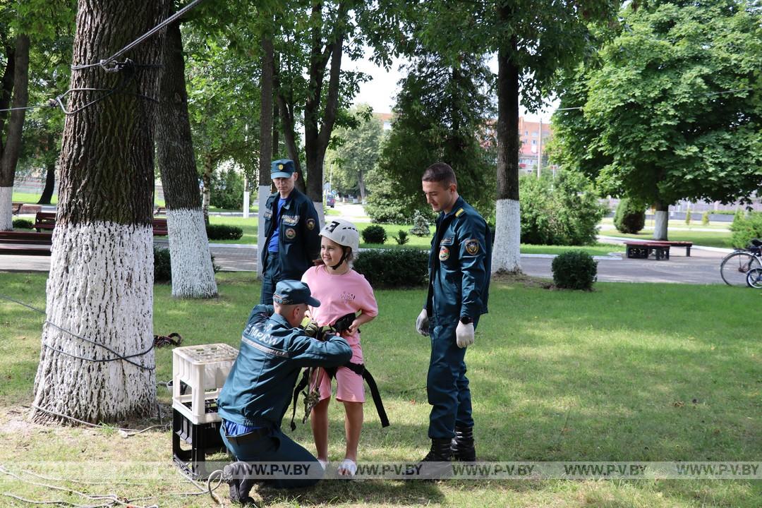 170-летие со Дня образования пожарной службы в Беларуси отметили в Пинске масштабным праздником