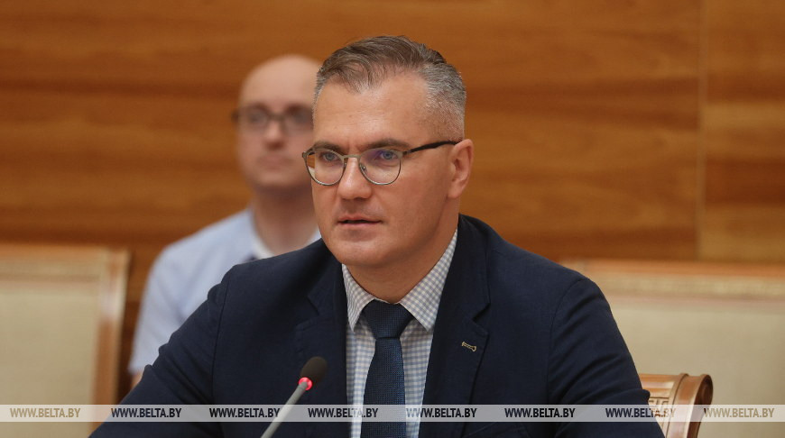 Вадим ГИГИН: "Задача ведущих политических сил страны - не расколоть общество, а объединить"