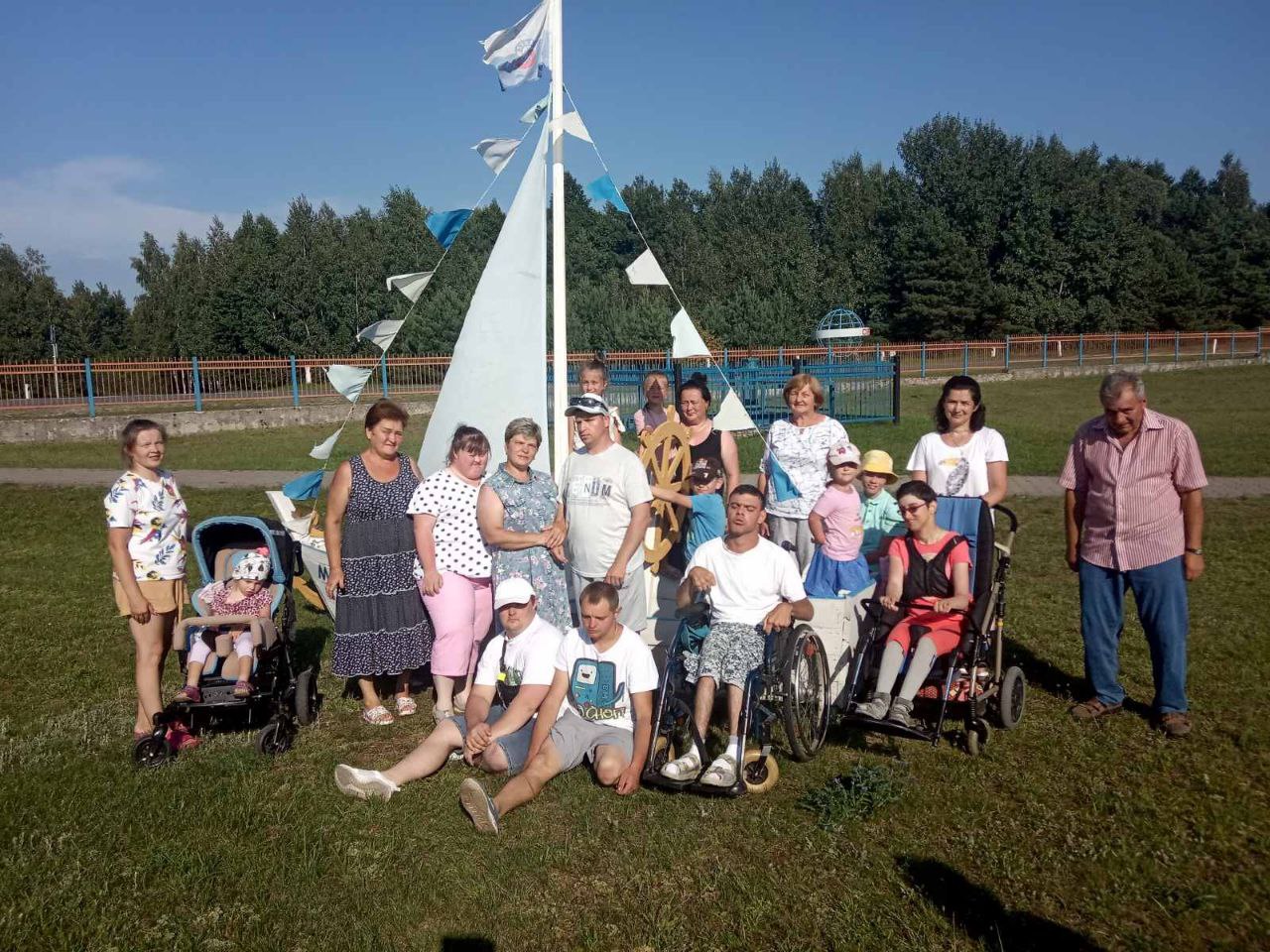 Инклюзивный пляж принял гостей
