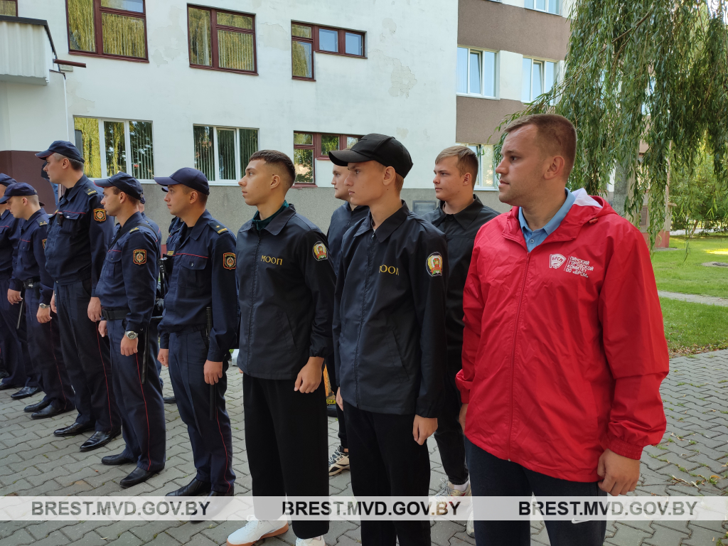 Пинские студенты и учащиеся – в рядах молодежных отрядов охраны правопорядка