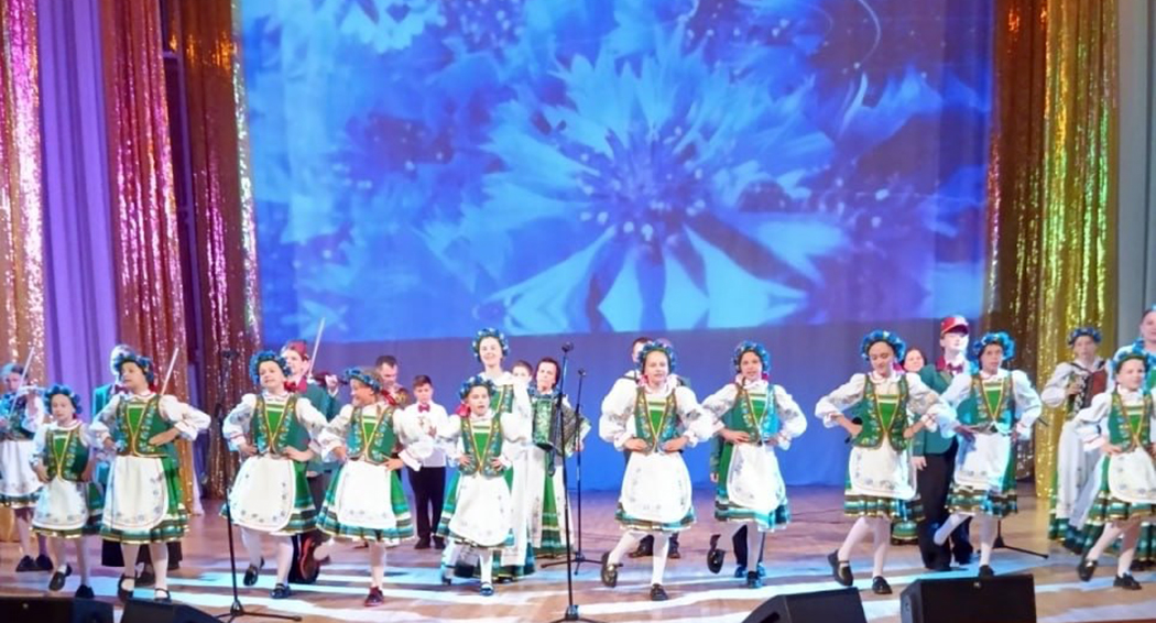 Коллективы любительского творчества Пинского района покоряют сценические площадки Беларуси