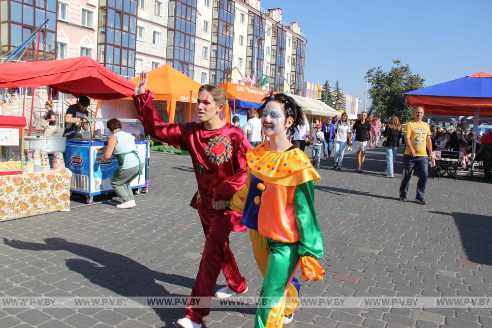 Ярко, эмоционально, весело Пинск отмечает День города