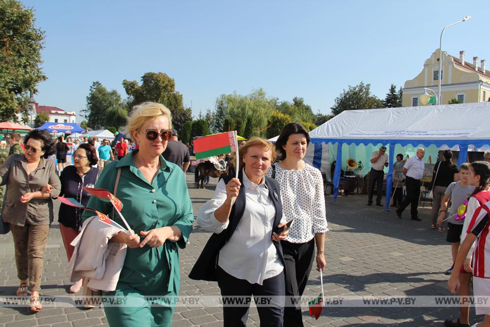 Ярко, эмоционально, весело Пинск отмечает День города