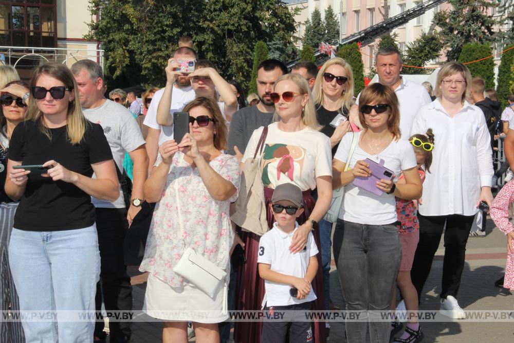 Ярко, эмоционально, весело Пинск отмечает День города