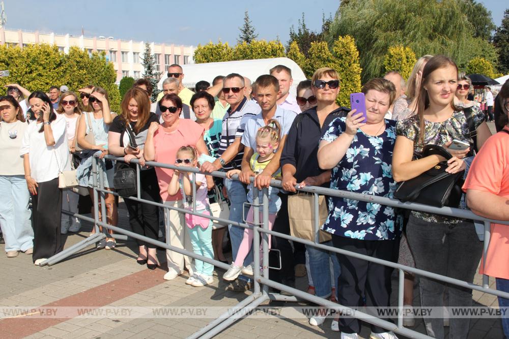 Ярко, эмоционально, весело Пинск отмечает День города