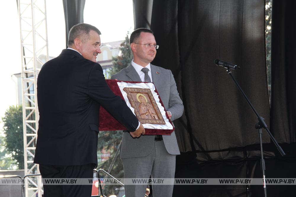 Ярко, эмоционально, весело Пинск отмечает День города