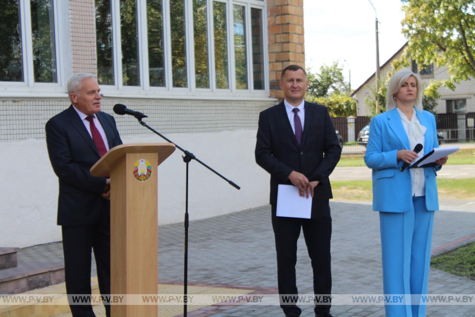 Мемориальная доска в честь В.А.Гайдаенко обрела в Пинске новый адрес