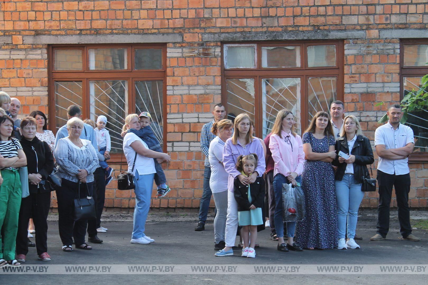 Разделили радость Дня знаний с учащимися Пинского района