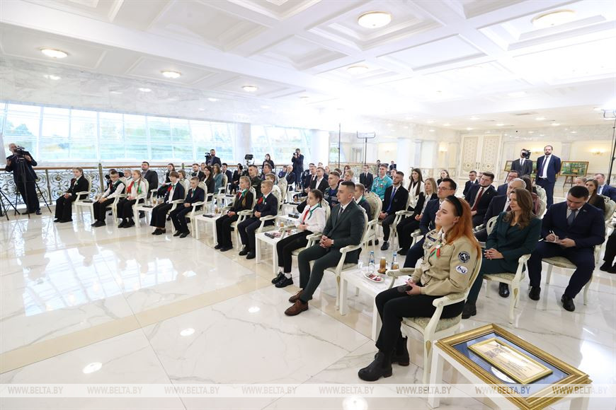 Лукашенко встретился с молодежным активом
