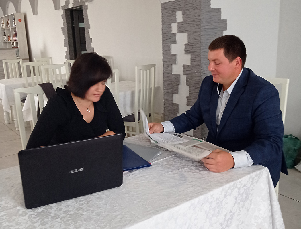 День учителя, День пожилых людей и юбилей стали поводом собраться ветеранам труда Логишинского детского сада