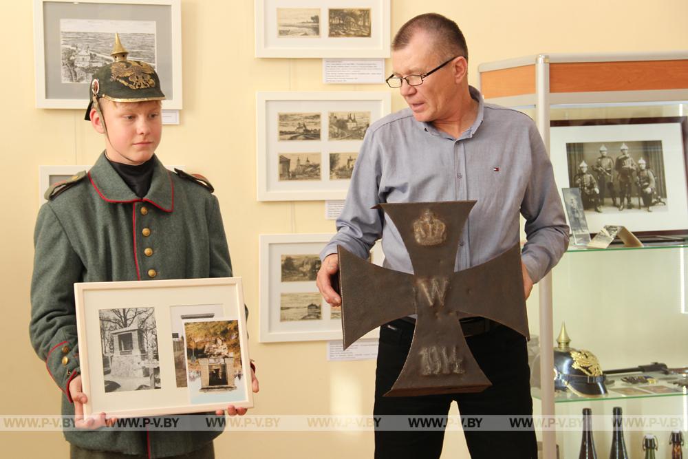 В музее коллекционеры показали Белорусское Полесье на фото и рисунках Первой мировой войны