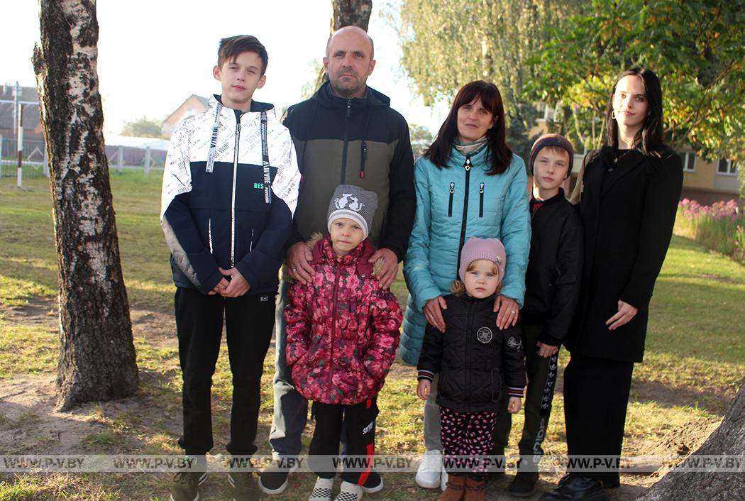 Мария ПАШКЕВИЧ: «Дети – это самое ценное, что есть у женщины. Мое самое большое счастье – это семья» Мария ПАШКЕВИЧ: «Дети – это самое ценное, что есть у женщины. Мое самое большое счастье – это семья»