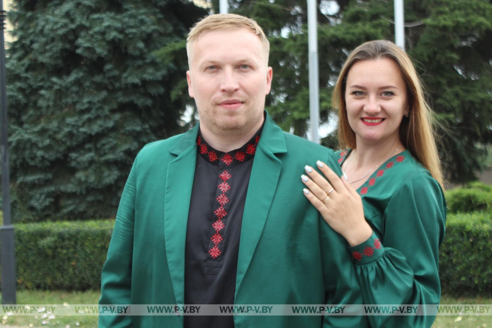 Праздник продолжался: своим творчеством порадовали столичная группа «Аура», гости из Барановичей и сами пинчане