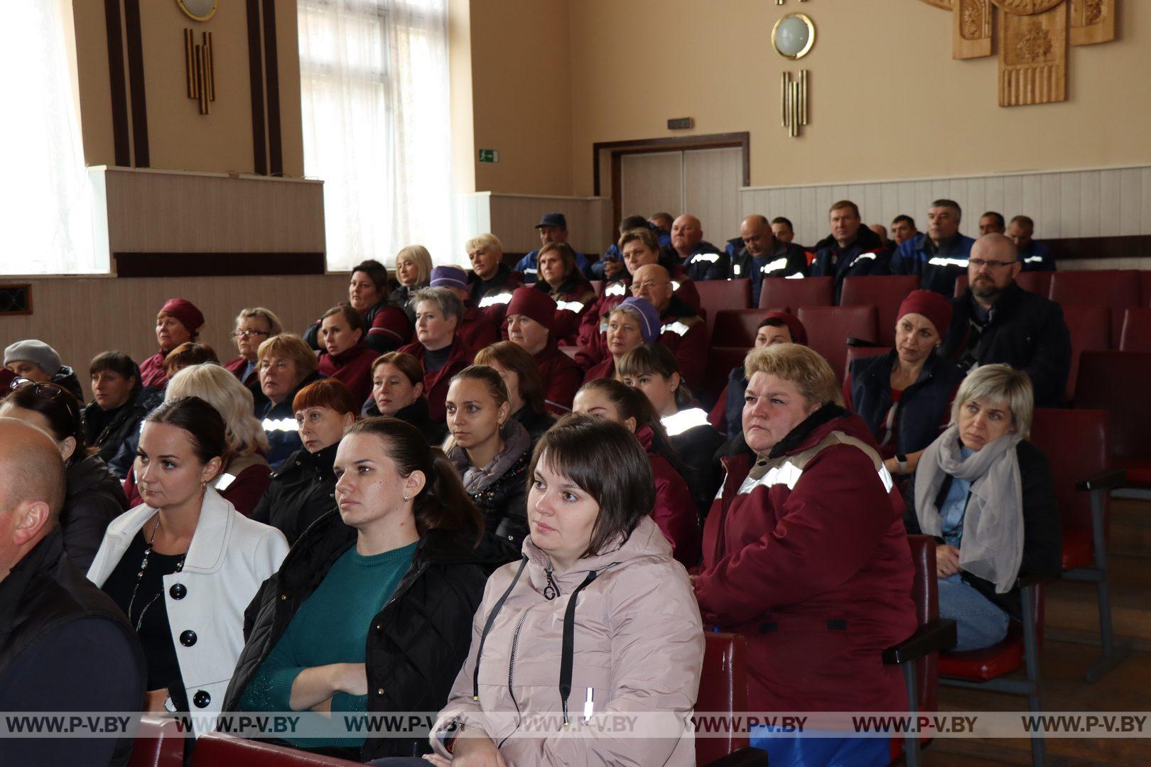 Валентина Бегеба встретилась с трудовым коллективом Пинского винодельческого завода