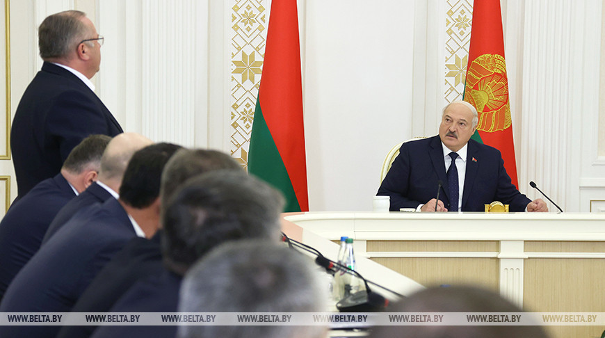"Это вопрос государственной важности". Лукашенко рассказал о вскрытии преступных схем в молочной отрасли
