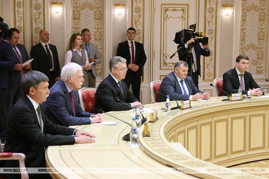 Лукашенко обратил внимание на незадействованный потенциал в сотрудничестве со Ставропольем