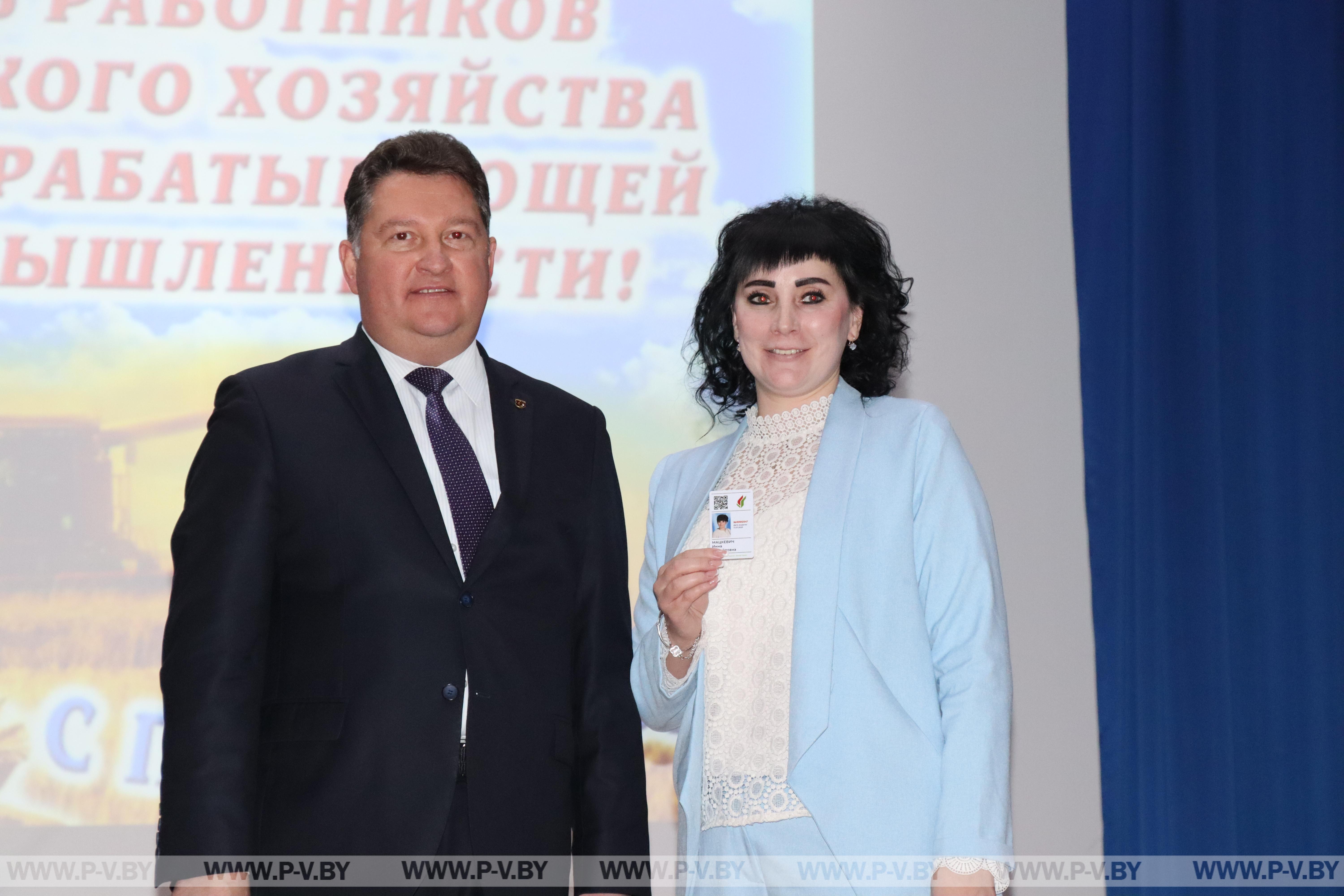 Побывали в Пинском аграрном технологическом колледже, где прошёл праздничный «Музыкальный листопад»