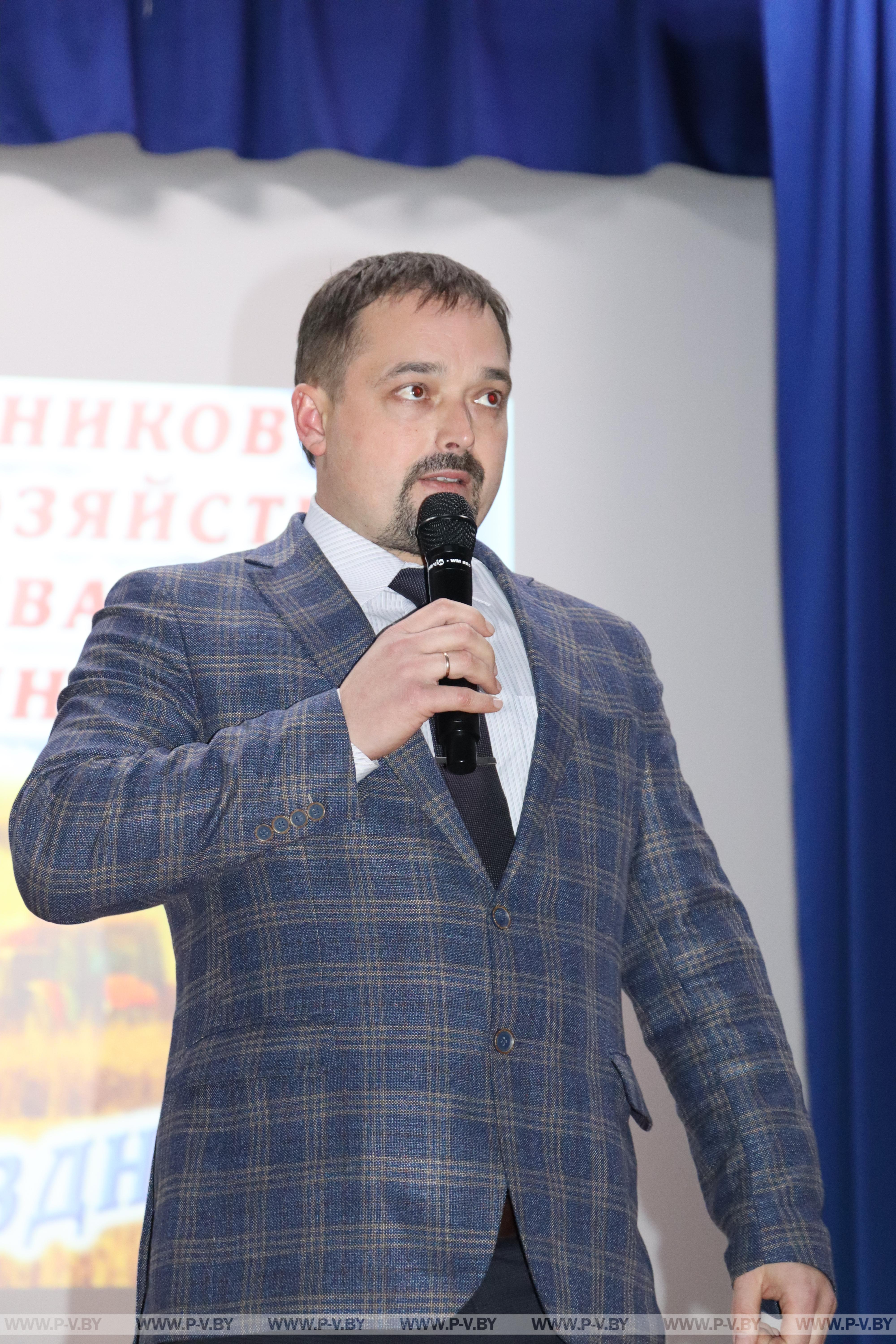 Побывали в Пинском аграрном технологическом колледже, где прошёл праздничный «Музыкальный листопад»