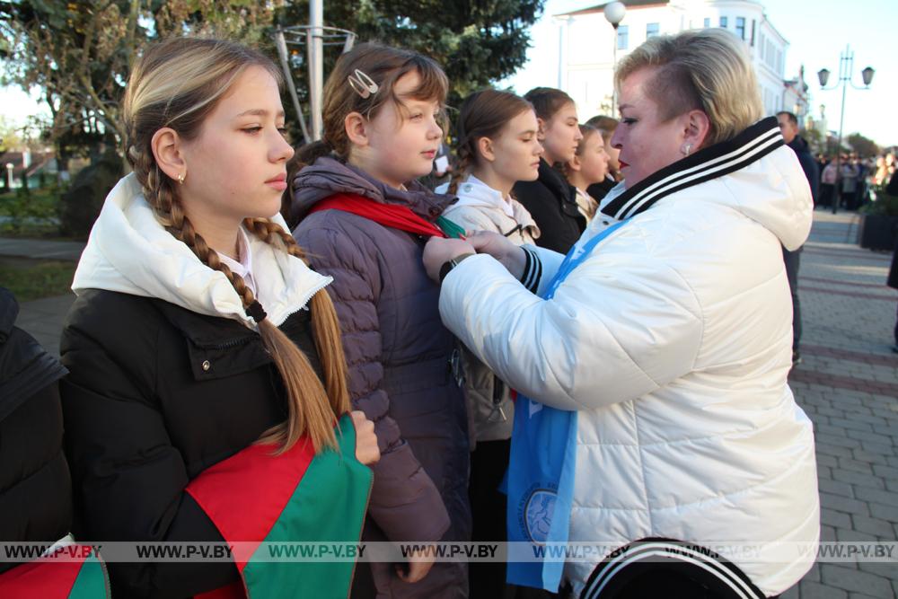 Митингами, шествием, автопробегом пинчуки встретили День Октябрьской революции