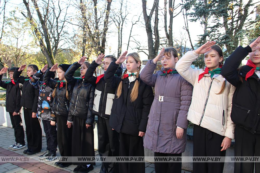 Митингами, шествием, автопробегом пинчуки встретили День Октябрьской революции