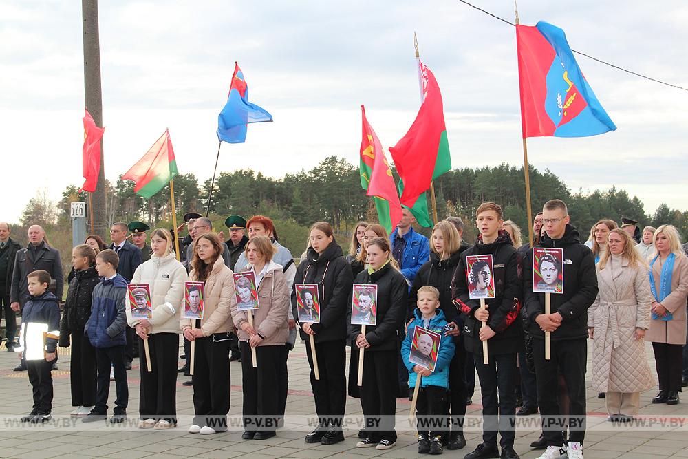 Митингами, шествием, автопробегом пинчуки встретили День Октябрьской революции