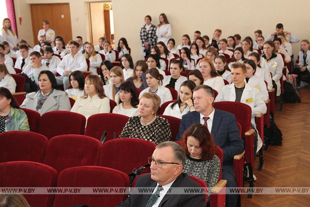 Выпускникам медицинского колледжа рассказали о перспективах трудоустройства в учреждениях здравоохранения области