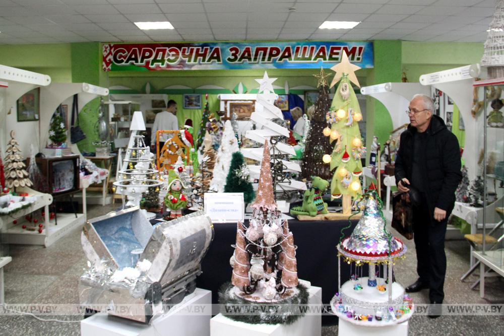 Драконы, Дед Мороз, необычные ёлки… Посмотрели, что представили технари Брестчины на конкурс «Техно-Ёлка 2024»