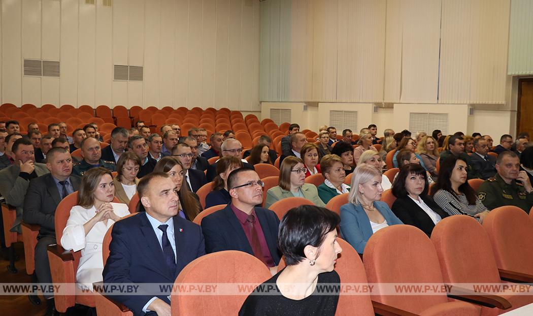 Итоги социально-экономического развития Пинского района обсудили на расширенном заседании райисполкома