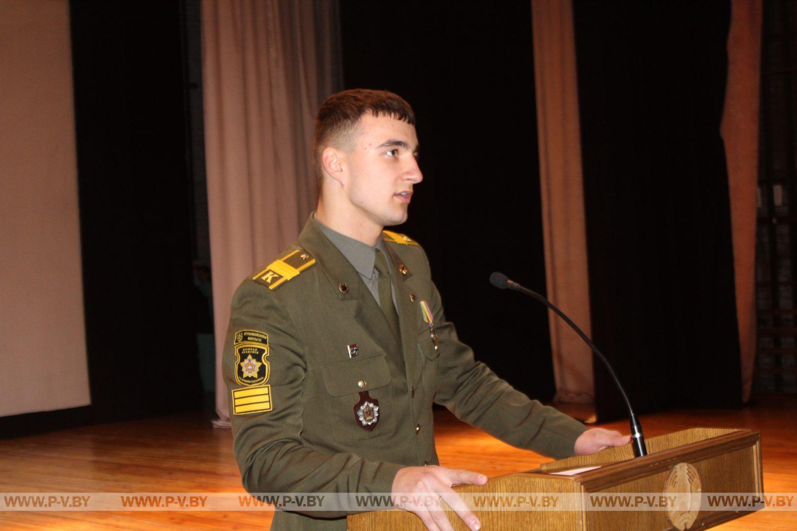 Узнали, в каких вузах учат Родину защищать