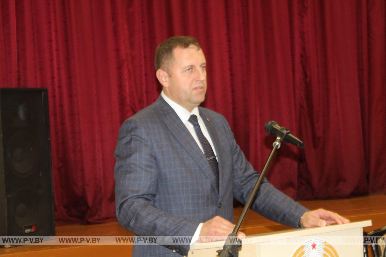 Узнали, какие вопросы были рассмотрены во время совещания, которое прошло в средней школе №1