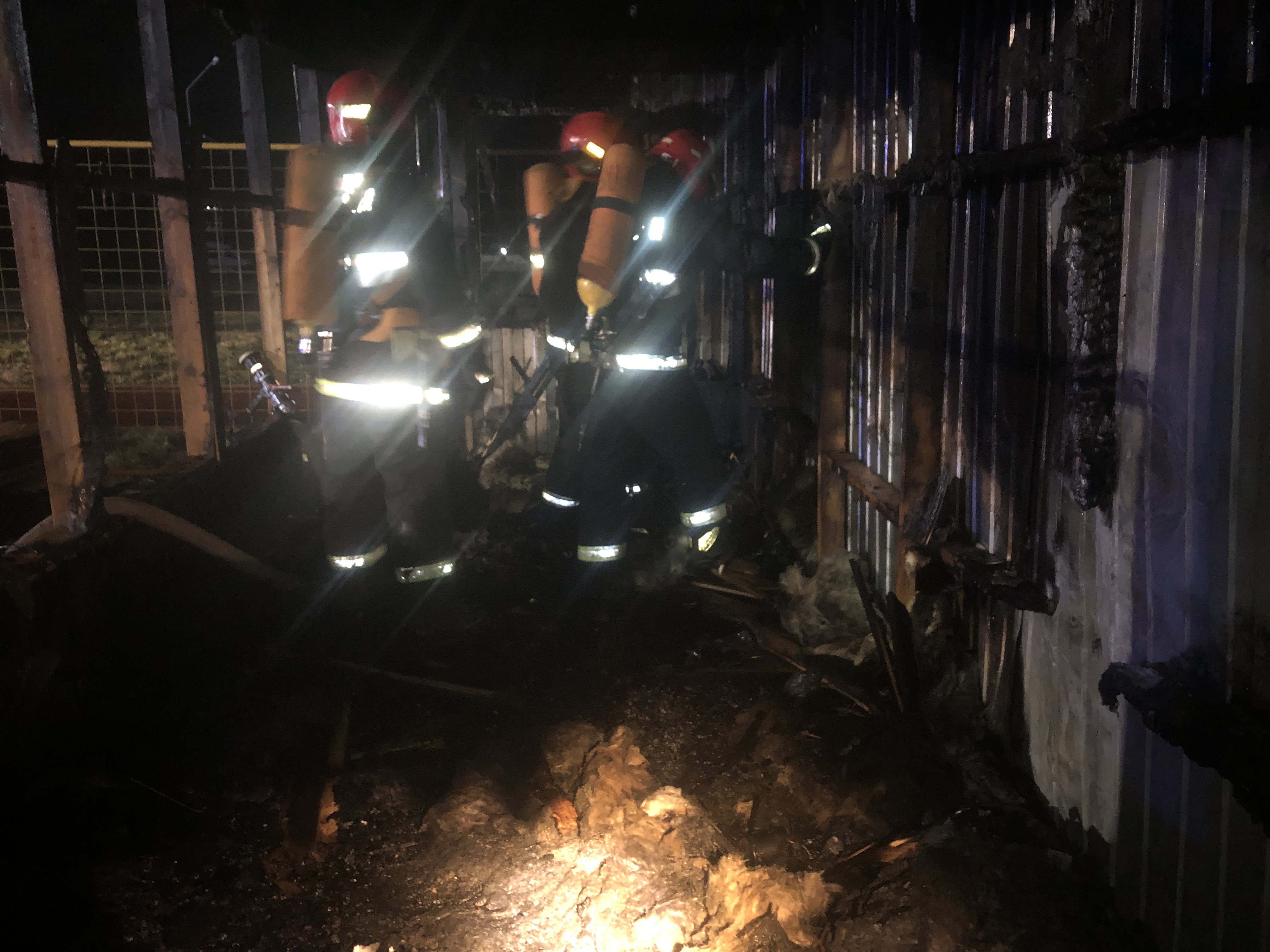 В Пинске горел строительный вагончик, в районе – жилой и дачный дома