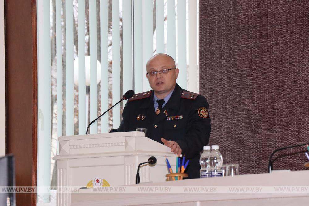 Наркоманию не победить, но держать под контролем необходимо. Заместитель министра внутренних дел принял участие в заседании Пинского горисполкома