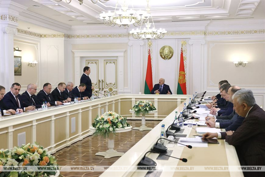 Лукашенко жестко раскритиковал правительство за плохую мелиорацию. Вот что требует Президент