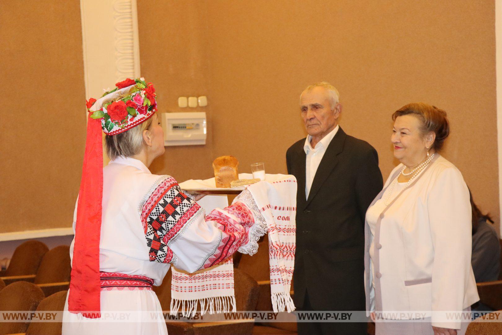 60-летие совместной жизни отметили супруги Пикула из агрогородка Молотковичи